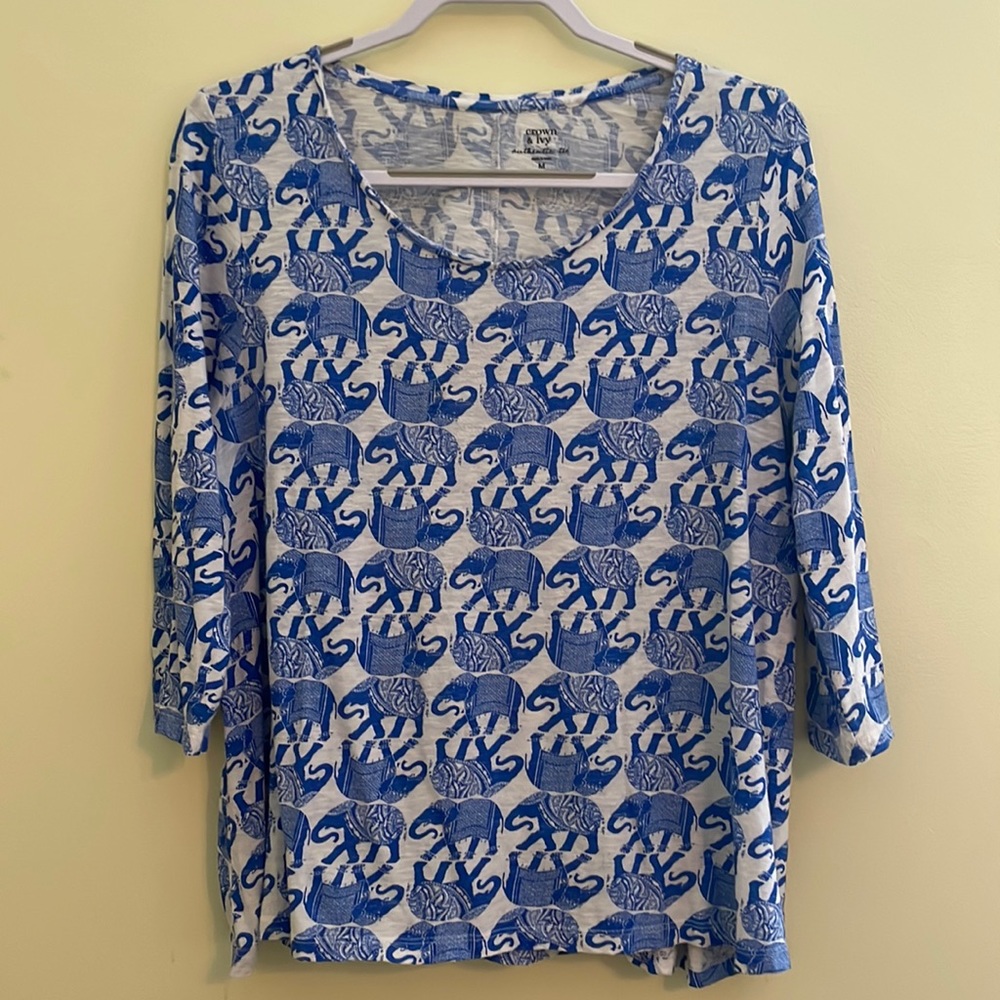 crown & ivy white tee with blue elephants